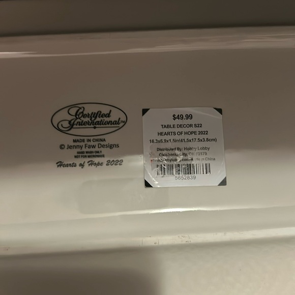 Table Decor - Picture 2 of 3